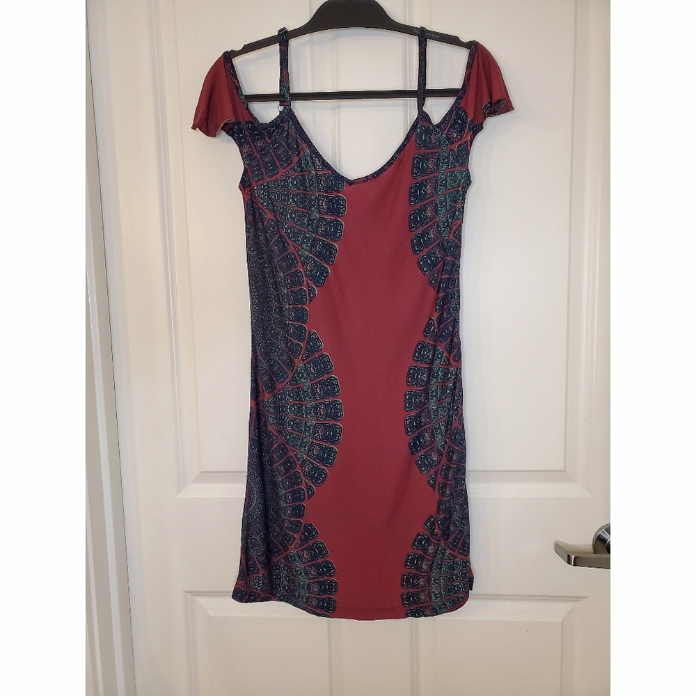 Yireh Mini off the shoulder dress Size M Rasberry with Blue and Green Pattern